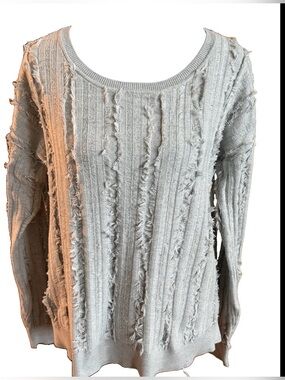 HARPER LANE Gray Tattered Soft Ribbed Crew Neck Sweater Size Medium